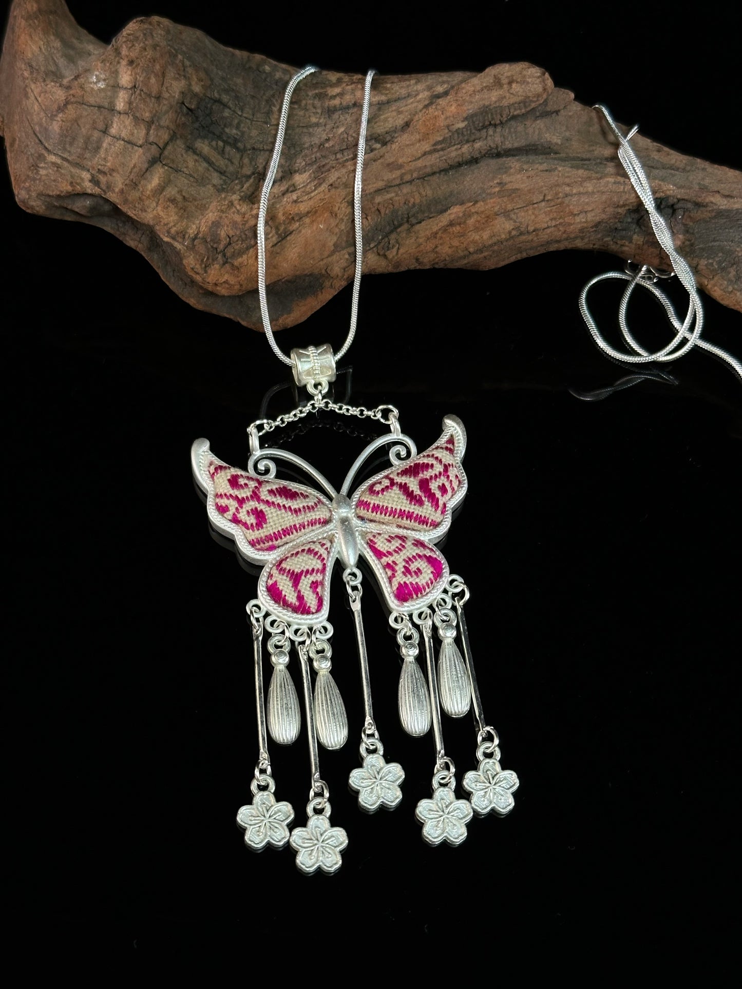 Petalchant Wings under Roselight Grace