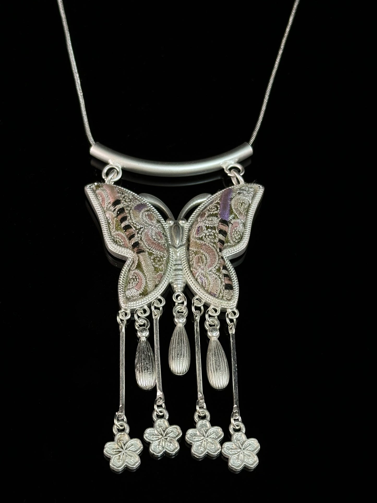 Lilacwhisper Wings under the Quiet Bloom