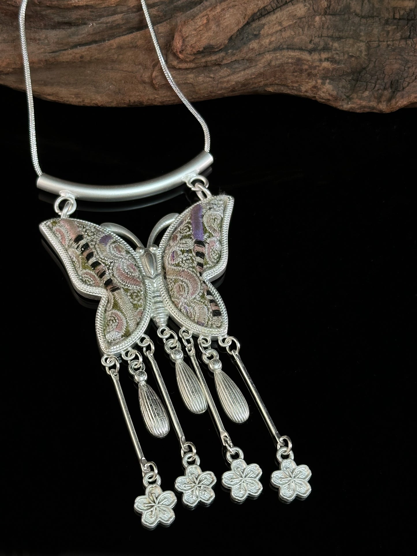 Lilacwhisper Wings under the Quiet Bloom