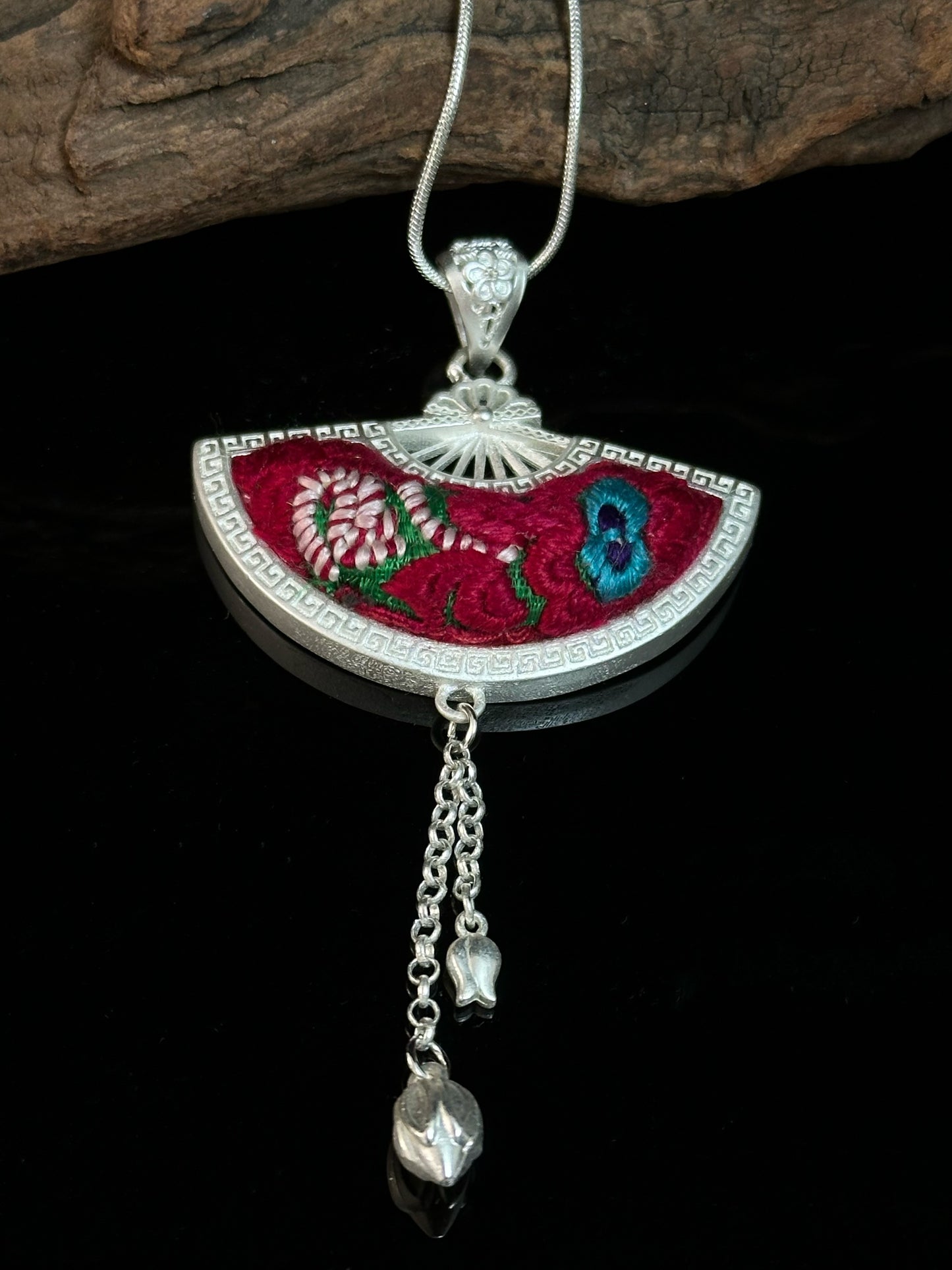 Scarletveil Bloom under the Blessing Fan