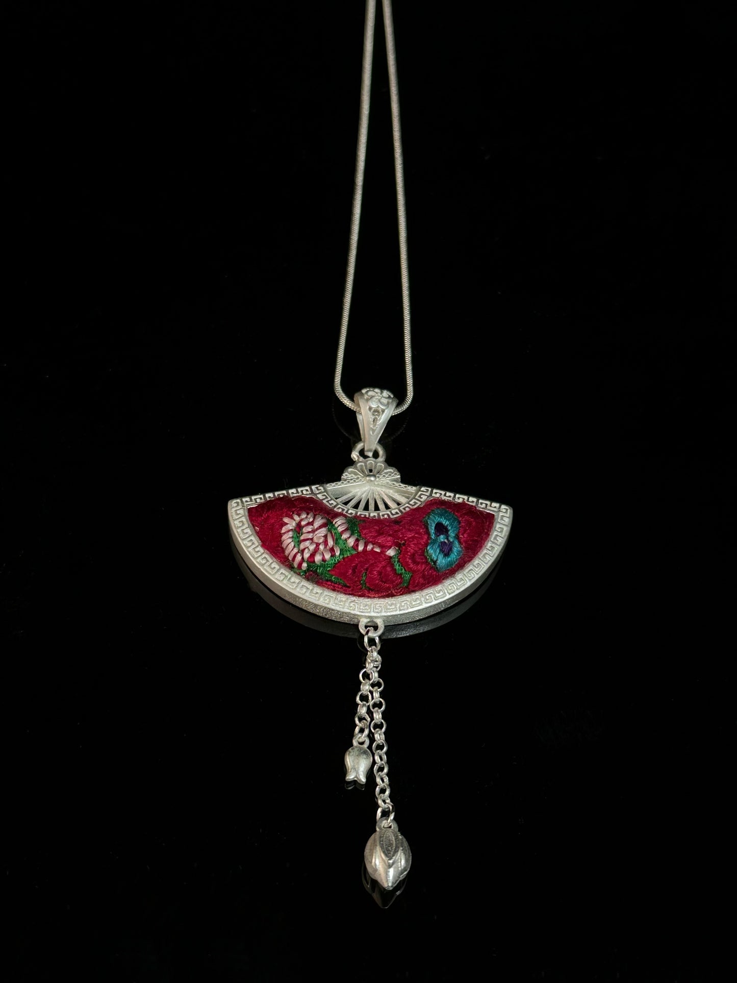 Scarletveil Bloom under the Blessing Fan