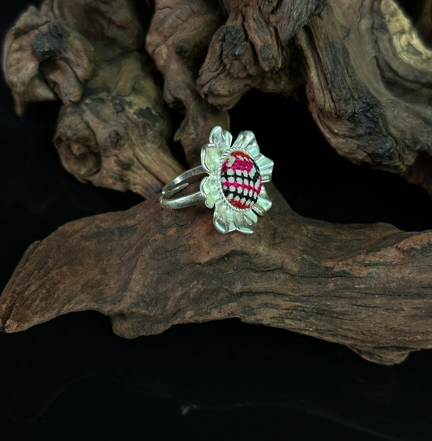 Solwhirl Charm