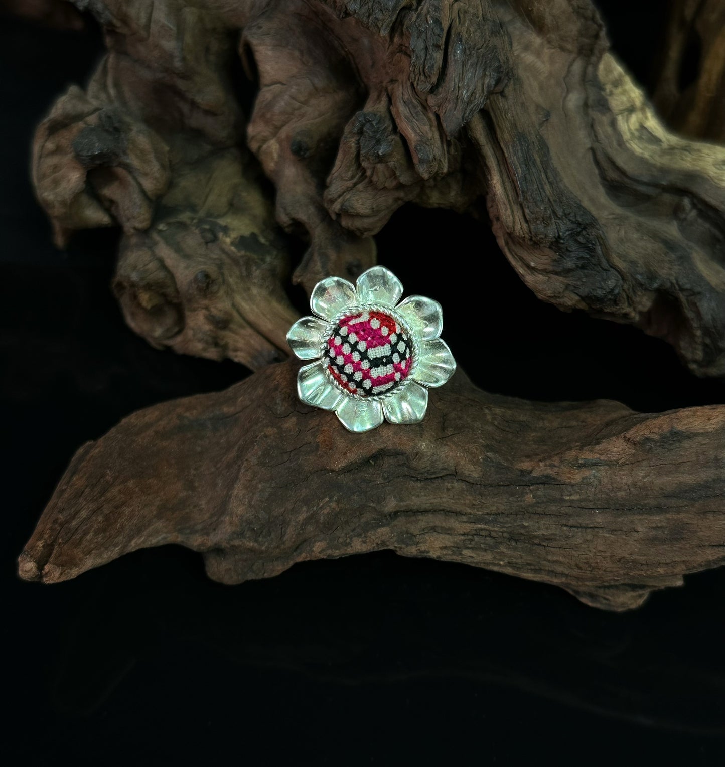 Solwhirl Charm