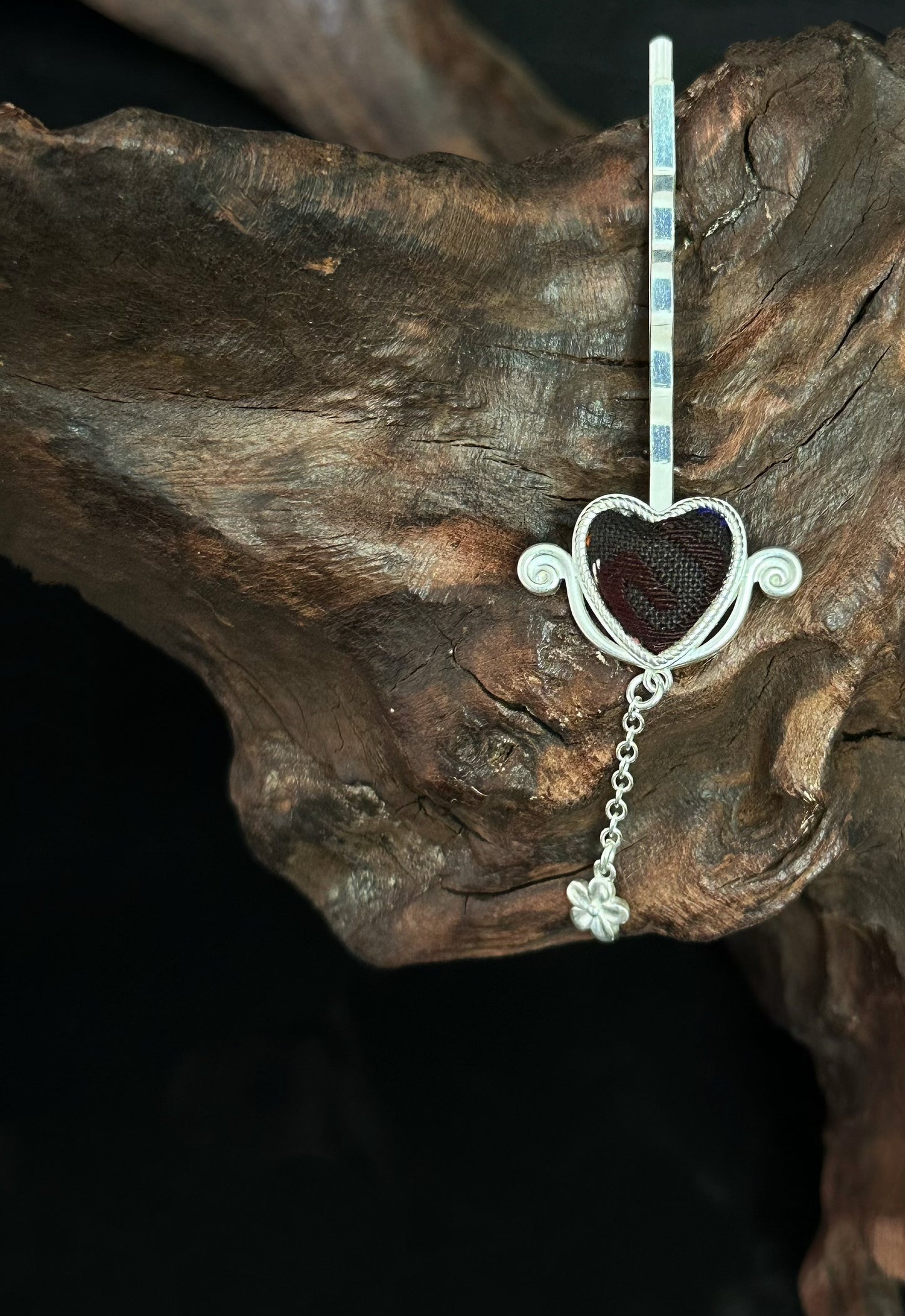 Wineheart Veil with Quiet Charm