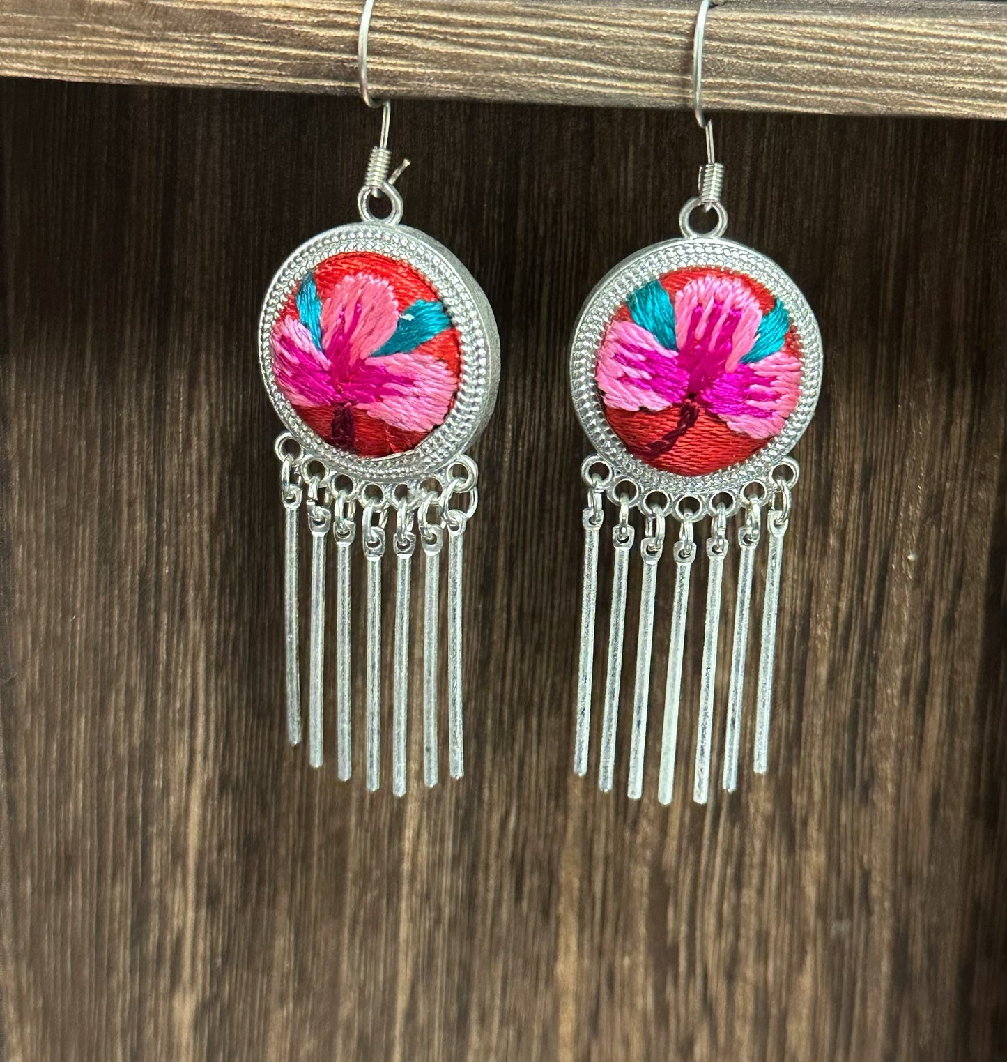 Crimsonbloom over the Dancing Thread