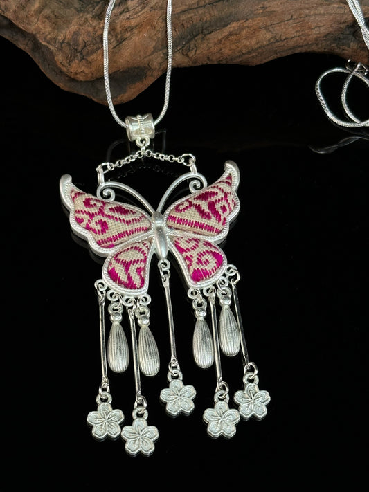 Petalchant Wings under Roselight Grace