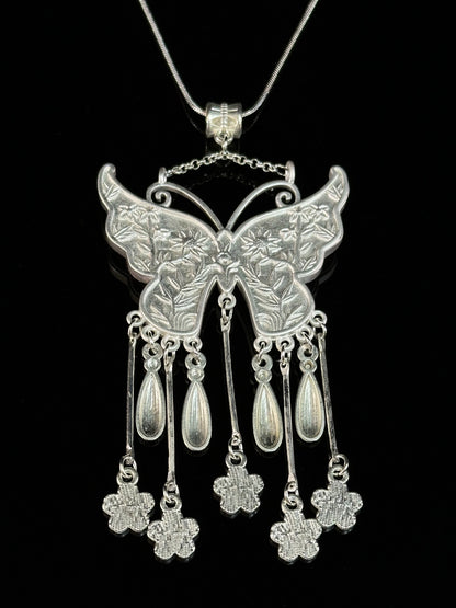 Petalchant Wings under Roselight Grace