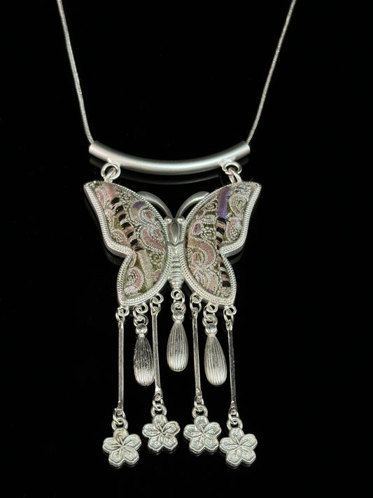 Lilacwhisper Wings under the Quiet Bloom
