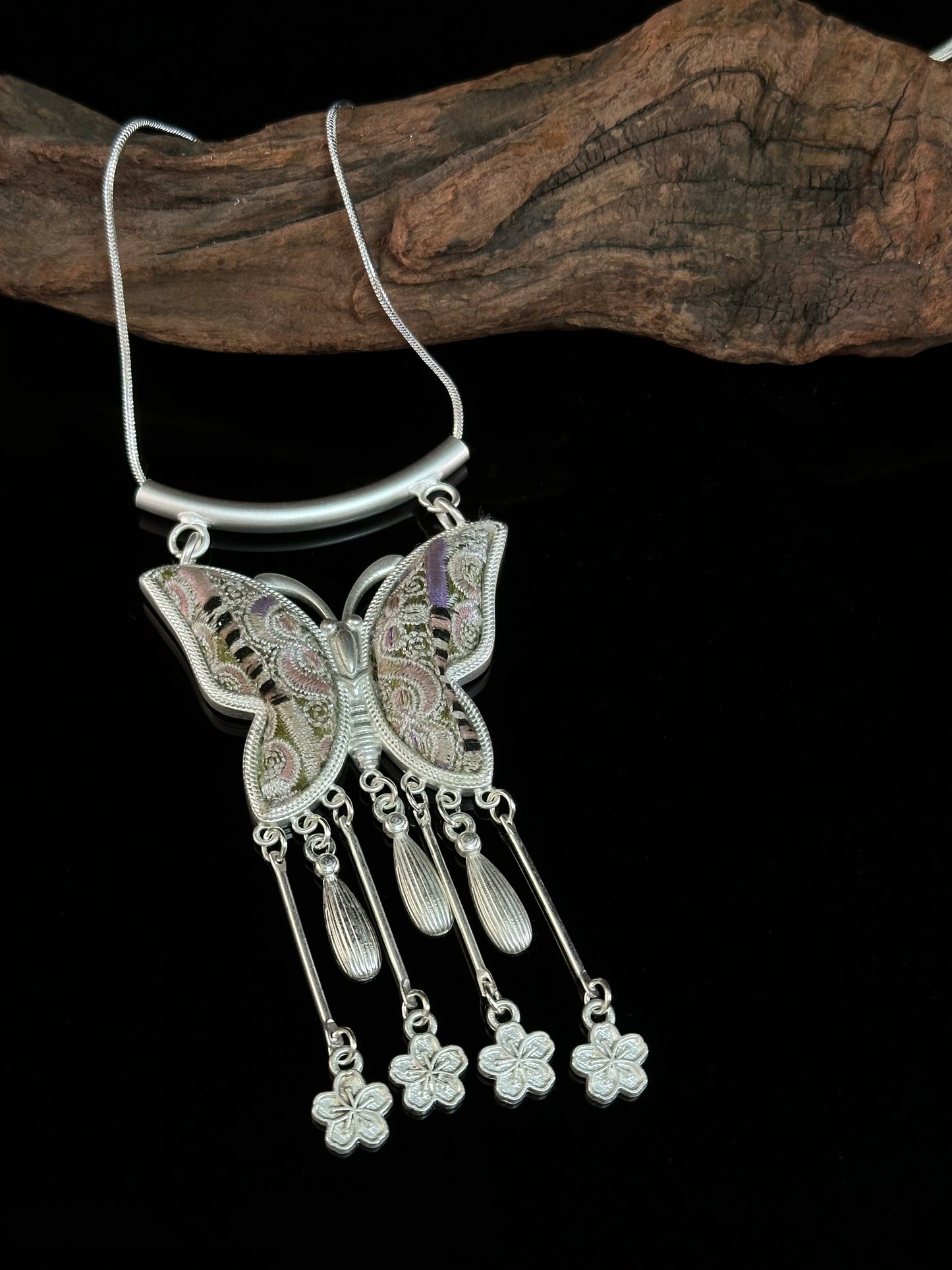 Lilacwhisper Wings under the Quiet Bloom
