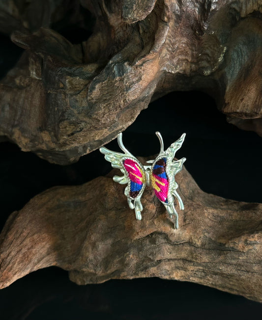 Dawnflutter over the Nightborne Grove