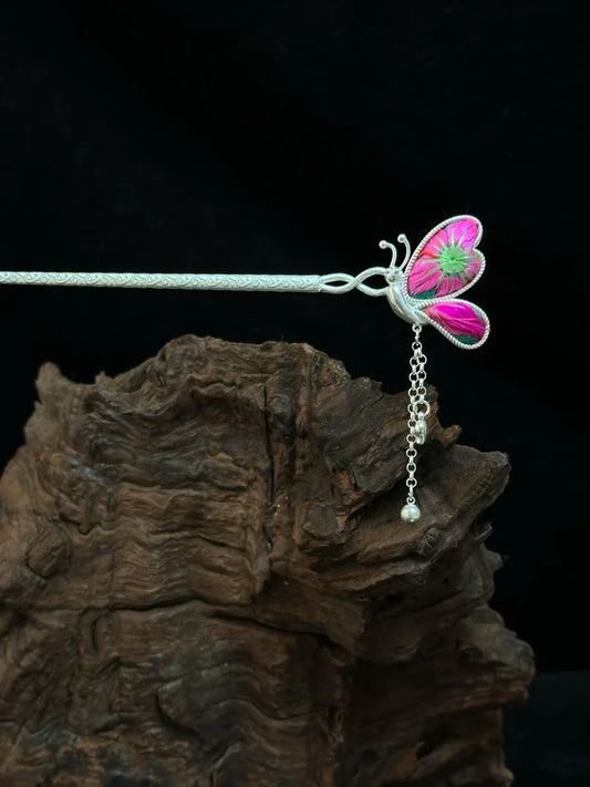 Bloomflutter in Spring Ashes